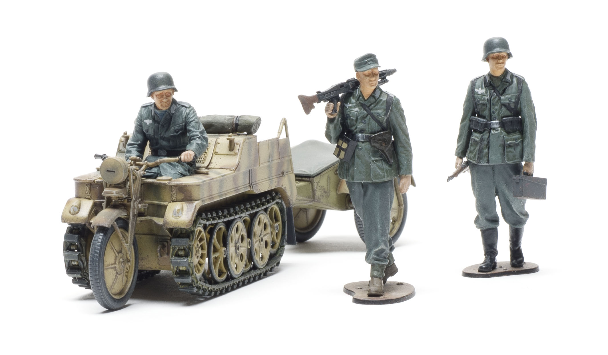 タミヤ1999TAMTYA MADE IN CHINAジャンク(D37) Tamiya SdKfz 2 Kettenkraftrad Mid-Production – FineScale Modeler