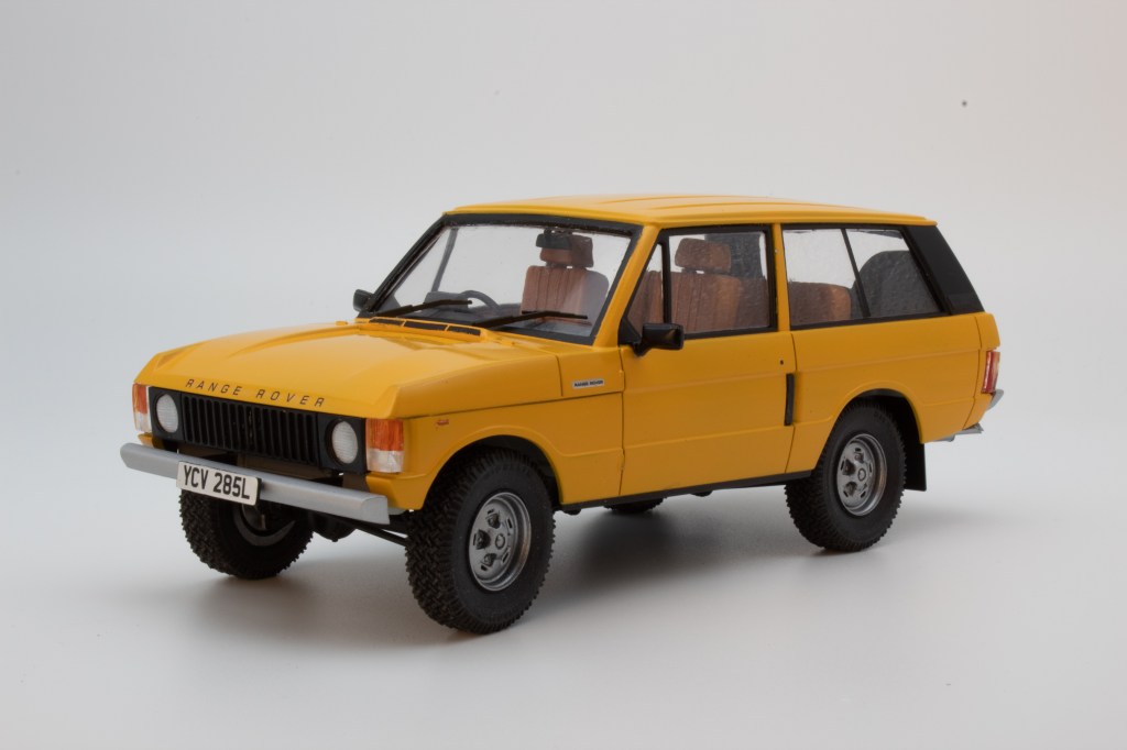 Italeri 1/24 scale Range Rover Classic 50th Anniversary Limited Edition
