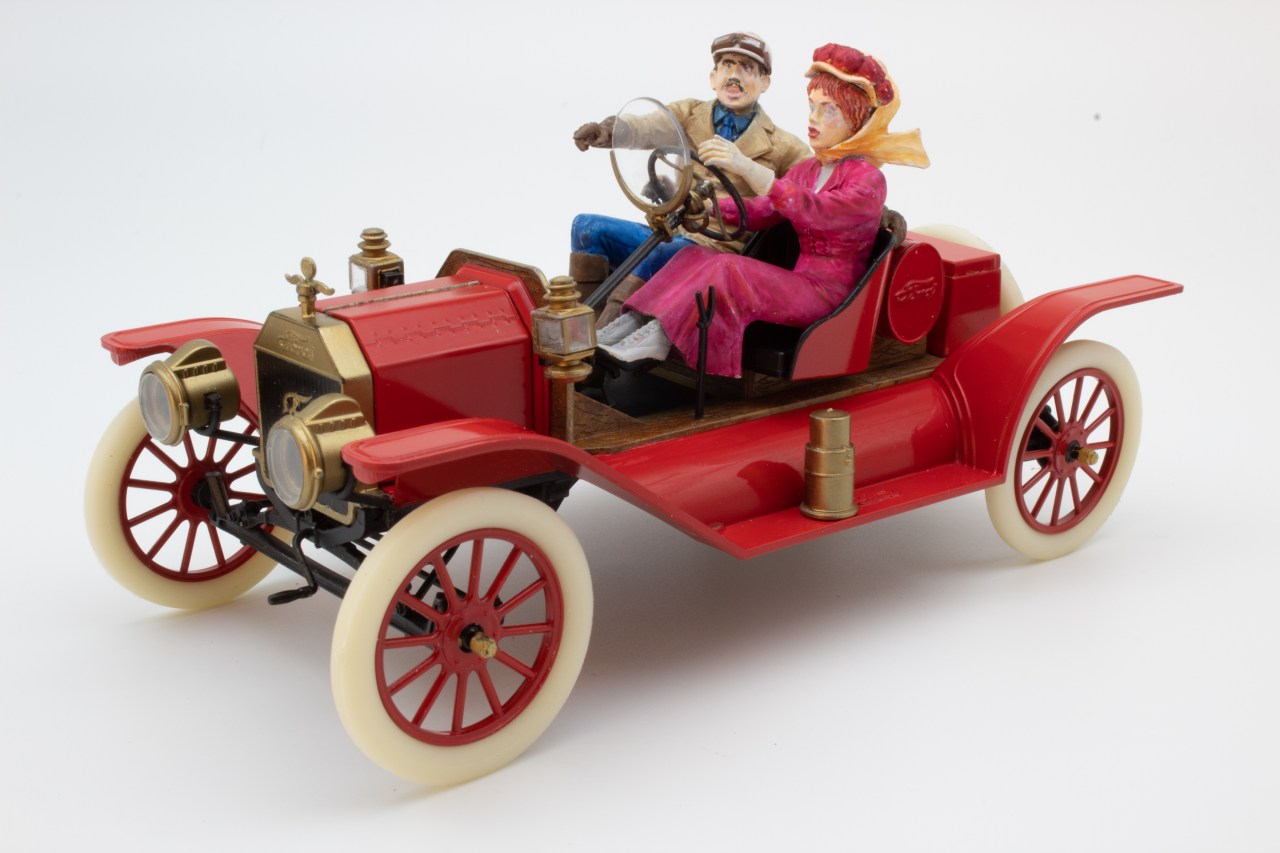 ICM 1/24 scale Ford Model T Sportster