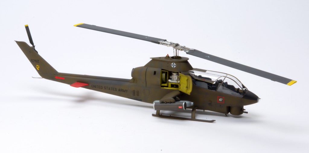 ICM 1/32 scale AH-1G Cobra (Early)