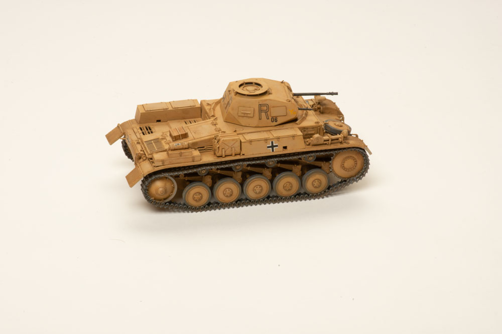 Academy 1/35 scale Panzer II Ausf F “North Africa” plastic model kit review
