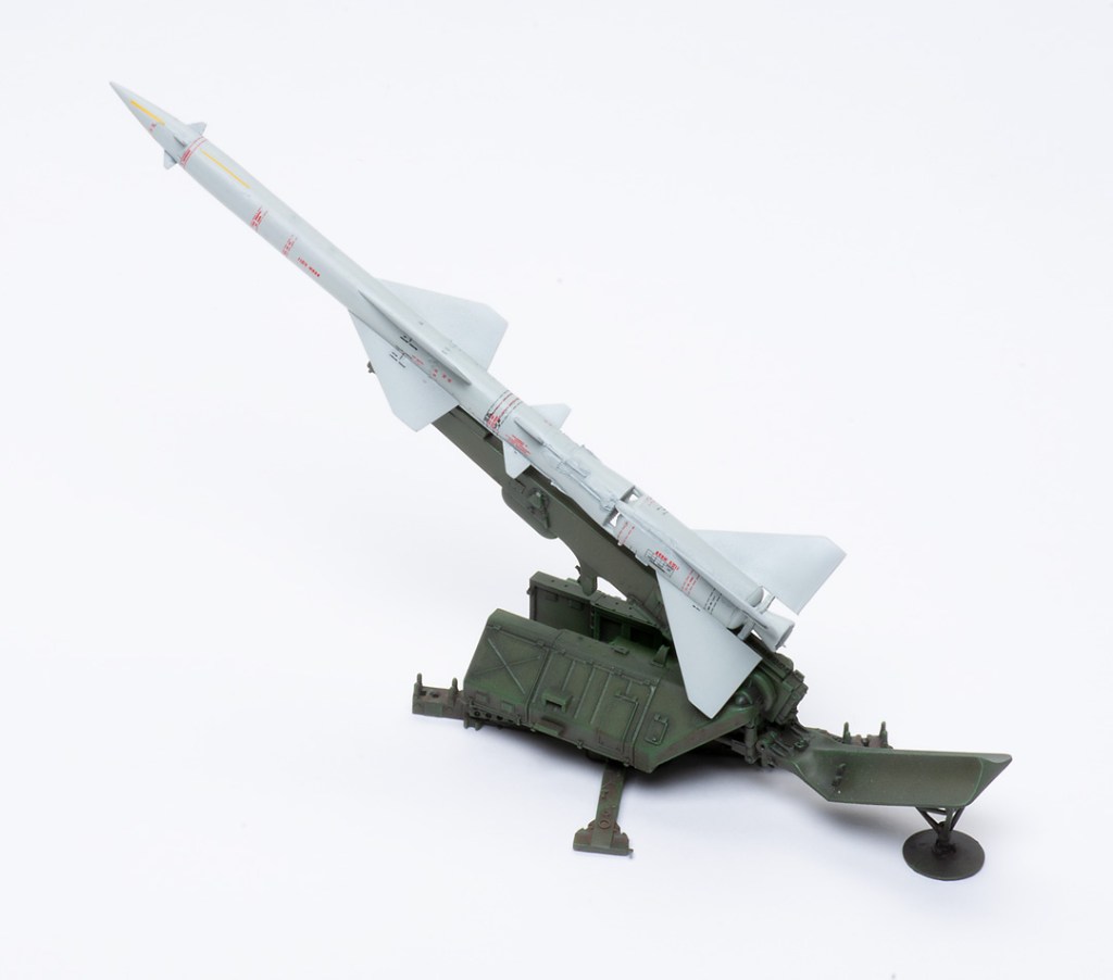 HobbyBoss 1/72 scale Soviet S-75 Surface-to-Air Missile plastic model kit