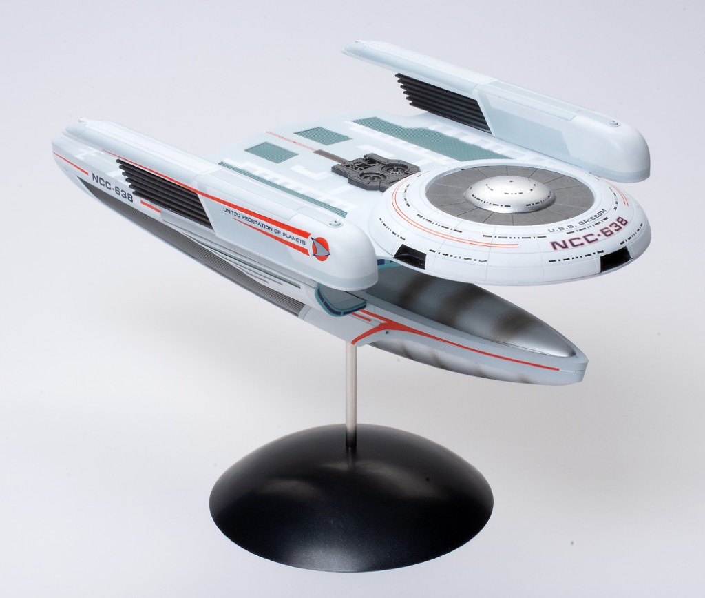 Polar Lights 1/350 scale Star Trek USS “Grissom” NCC-638 plastic model kit review