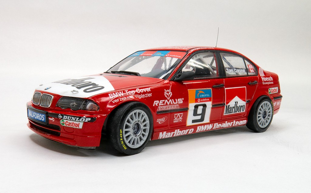 NuNu Models 1/24 scale BMW 320i (E46) Super Production DTCC 2001 Winner plastic model review