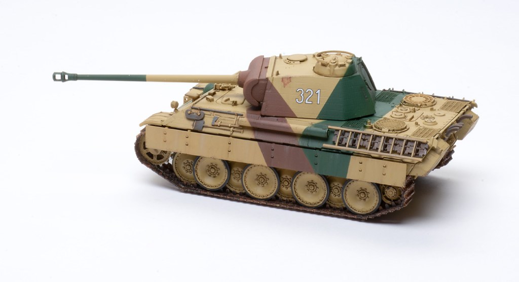 Suyata 1/48 scale Panther Ausf A plastic model kit review