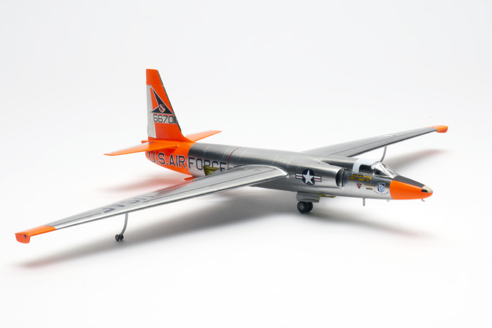 HobbyBoss 1/72 scale Lockheed U-2A “Dragon Lady” plastic model kit review