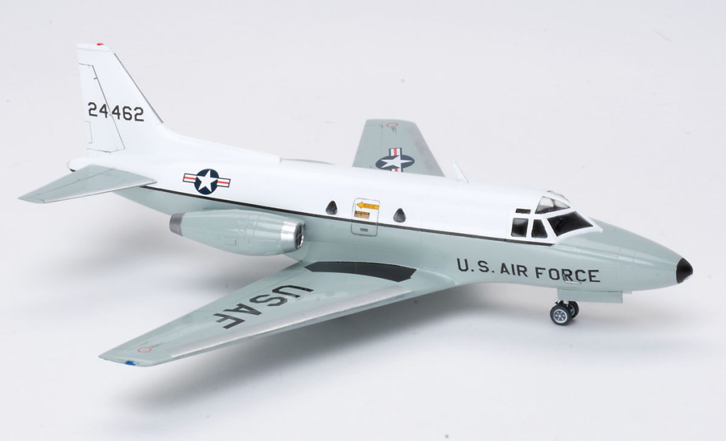 Sword 1/72 scale T-39A Sabreliner model kit review
