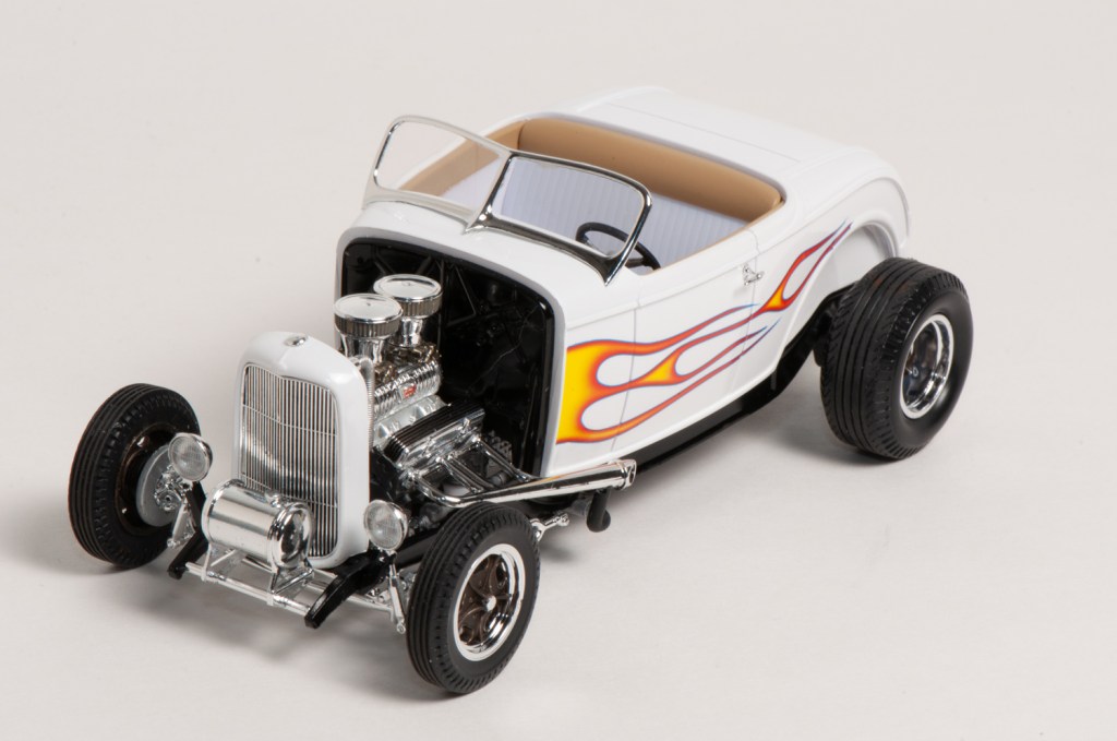Revell 1/25 scale ’32 Ford Roadster plastic model kit review