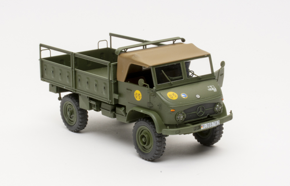 ICM 1/35 scale Unimog S 404 German military truck plastic model