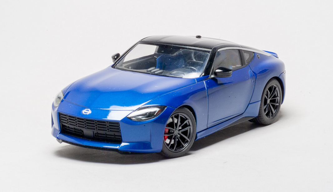 Tamiya 1/24 scale Nissan Z (RZ34) 400Z plastic model kit review