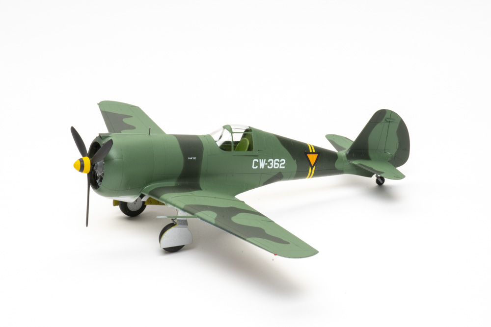 Dora Wings 1/48 scale Curtiss-Wright CW-21B Interceptor plastic model kit review