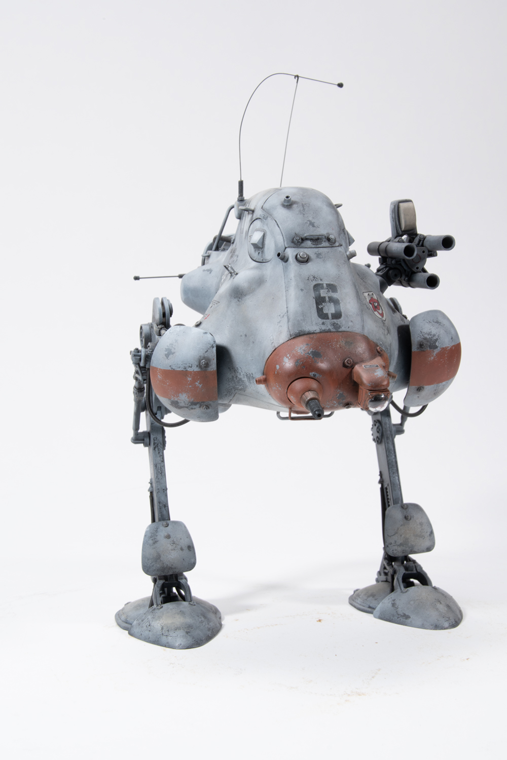 FSDAM0523_17