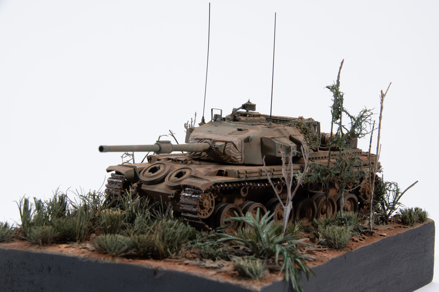 FSDAM0523_34