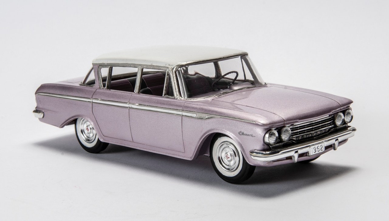NNL Milwaukee 30 scale model car show photo gallery