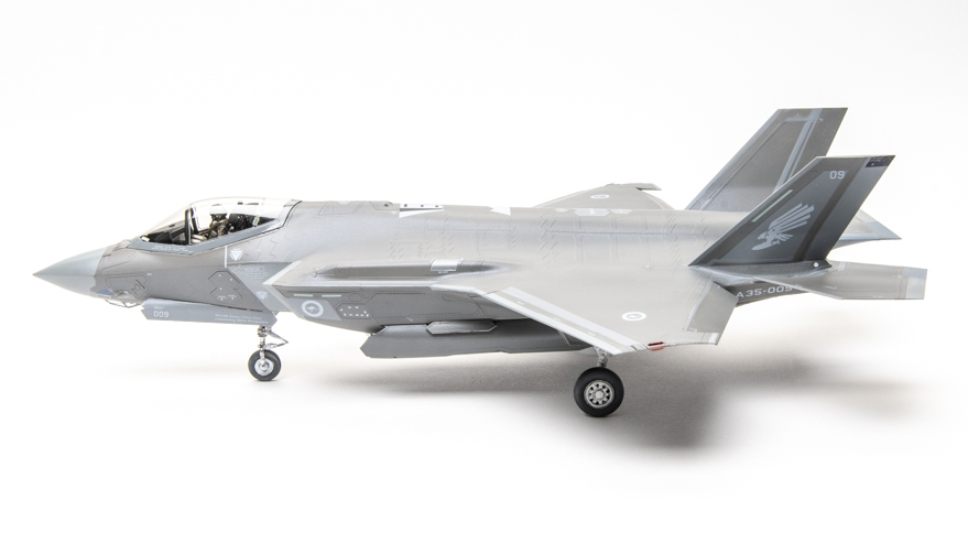 Tamiya 1/48 scale F-35A Lightning II plastic model kit review