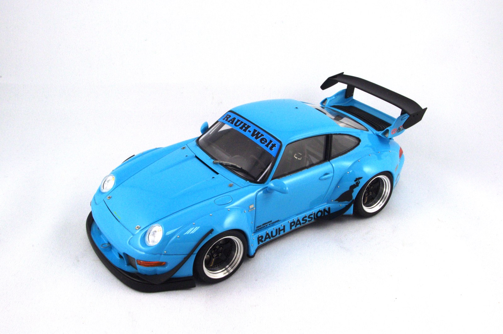 FSDEX0823_07