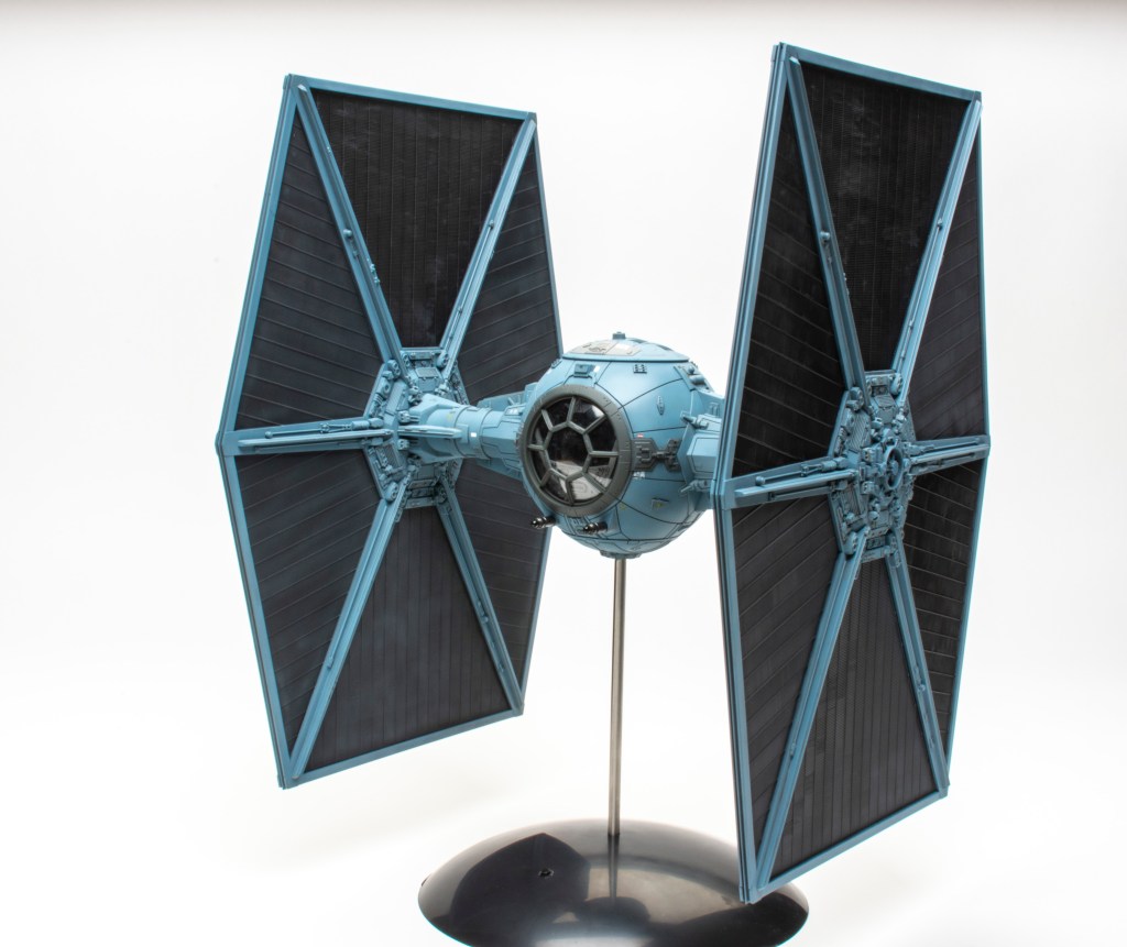 AMT 1/32 scale ‘Star Wars: A New Hope’ TIE fighter plastic model kit review