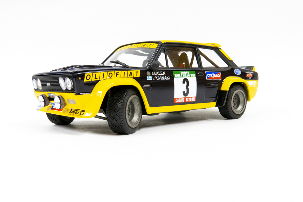 Italeri 1/24 scale Fiat 131 Abarth Rally Olio Fiat plastic model kit review