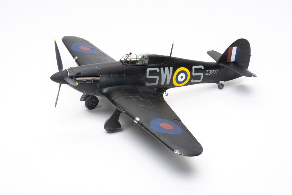 Revell 1/32 scale Hawker Hurricane Mk.IIb plastic model kit review