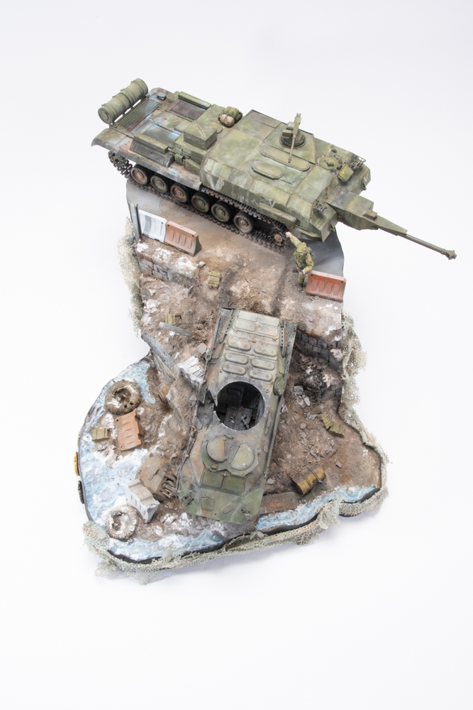FSDAM0524_34