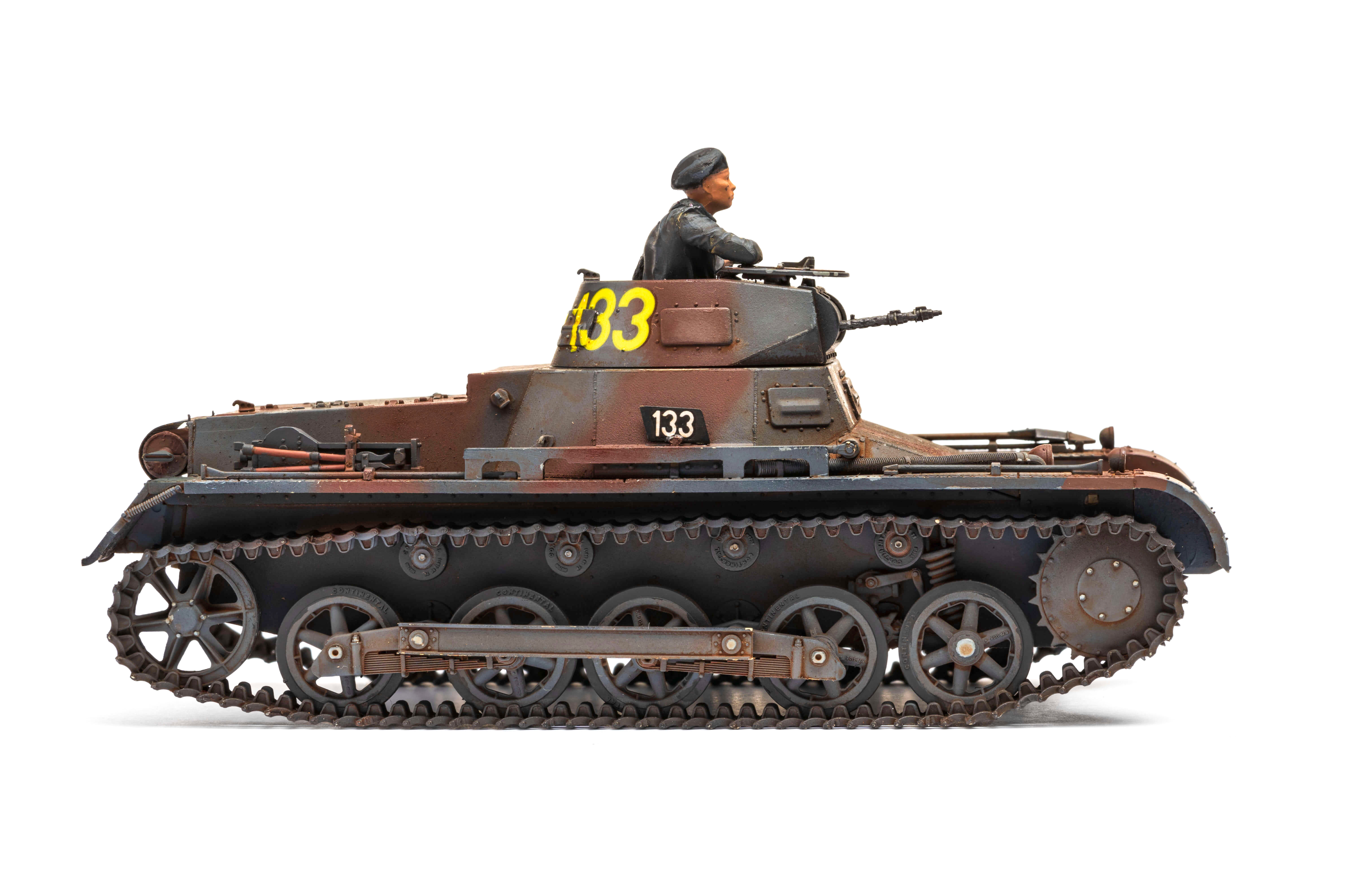 PzKpfwIAusfB4