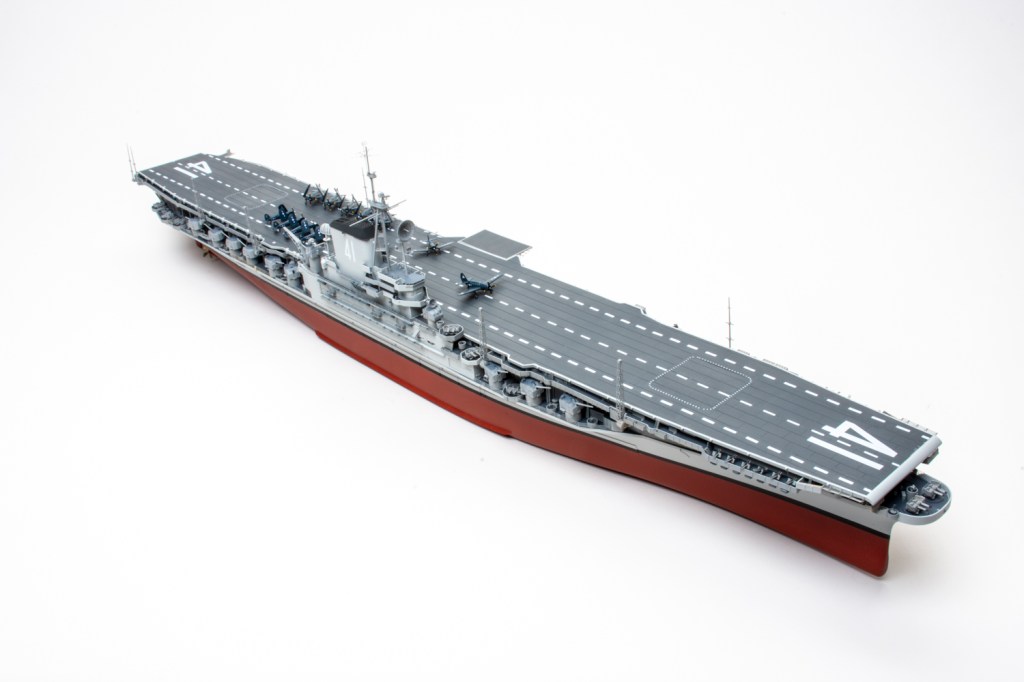 Trumpeter 1/350 scale USS ‘Midway’ CV-41 plastic model kit review