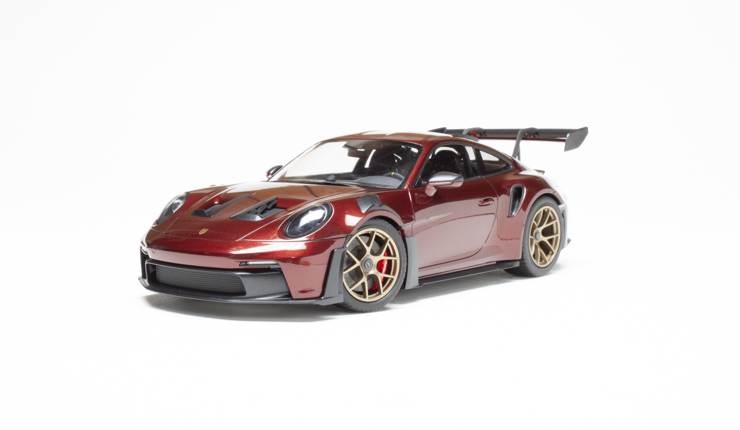 Tamiya 1/24 scale Porsche 911 GT3 RS (992) plastic model kit