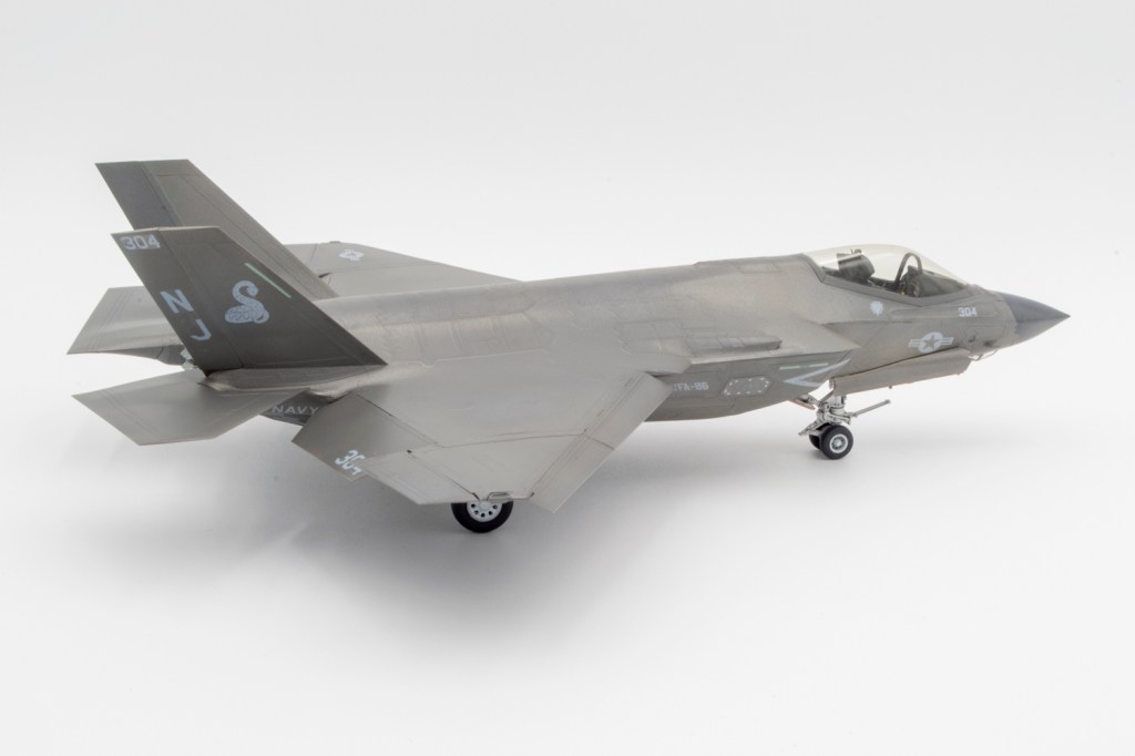 Tamiya 1/48 scale Lockheed Martin F-35C Lightning II plastic model kit review