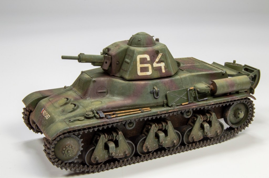 Tamiya 1/35 scale H39 French Light Tank plastic model kit review
