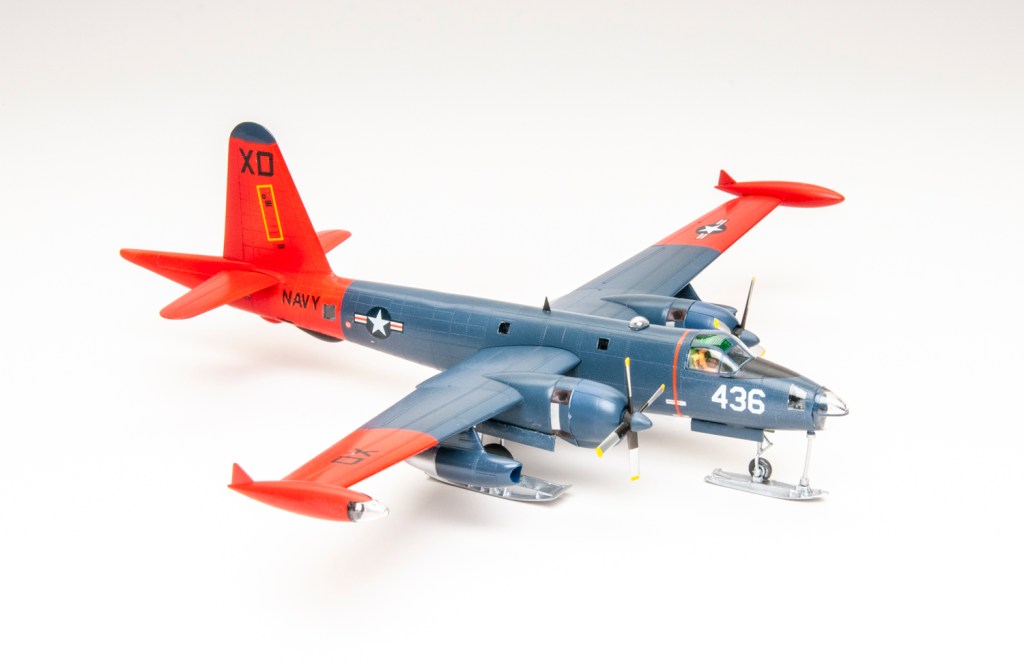 Atlantis Models 1/104 scale Lockheed P2V-7 Neptune plastic model kit review
