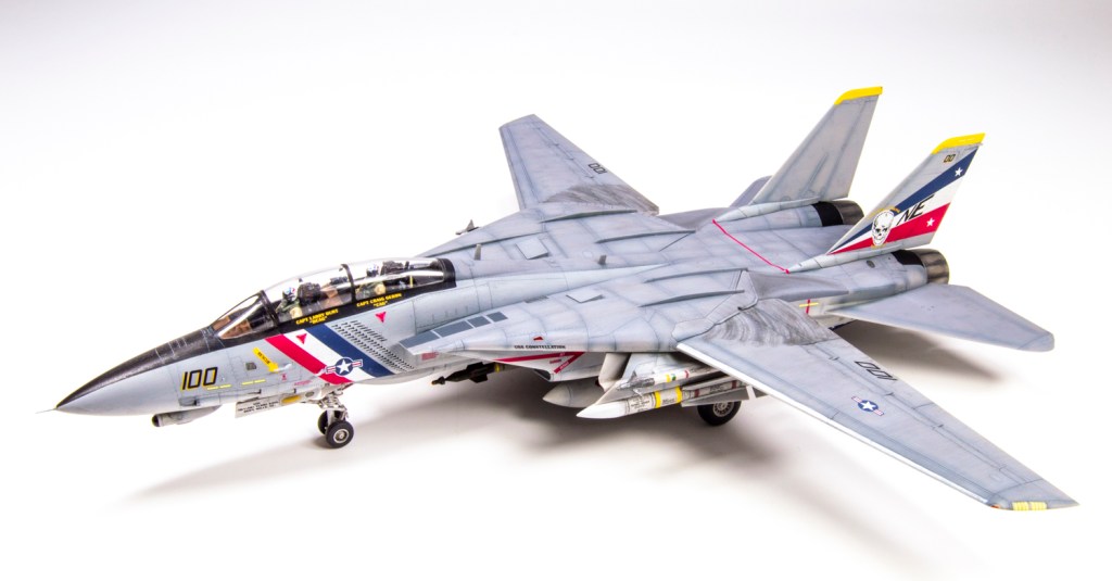 Tamiya 1/72 scale Grumman F-14D Tomcat plastic model kit review