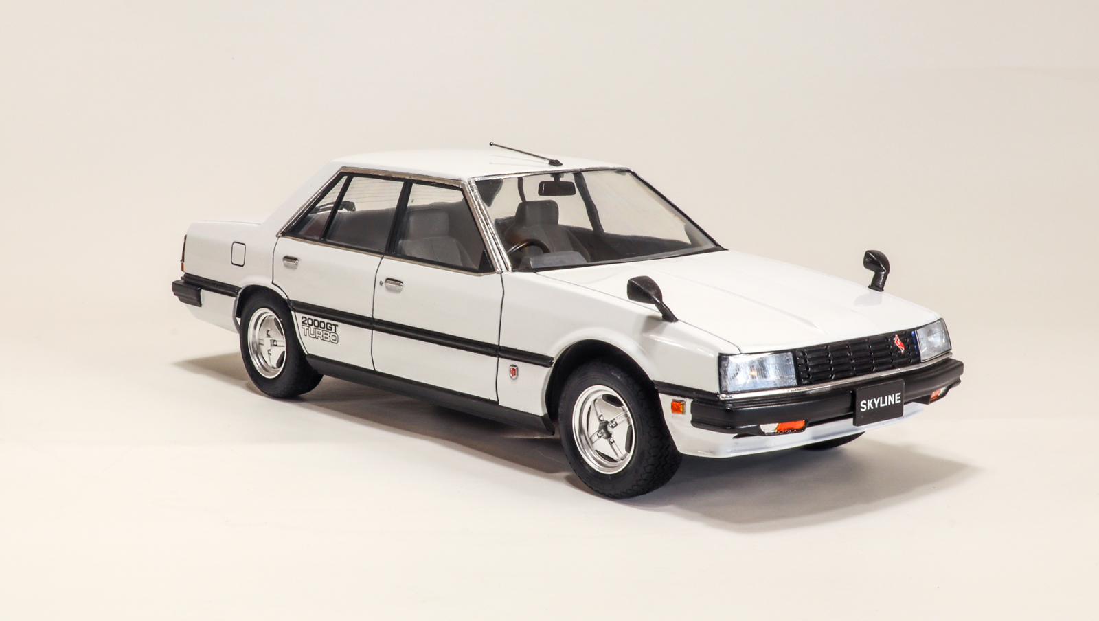 ミニカー Nissan Skyline HT 2000 Turbo GTES (1981) Tamiya 1/24 scale 1981 Nissan Skyline Sedan 2000 Turbo GT-ES