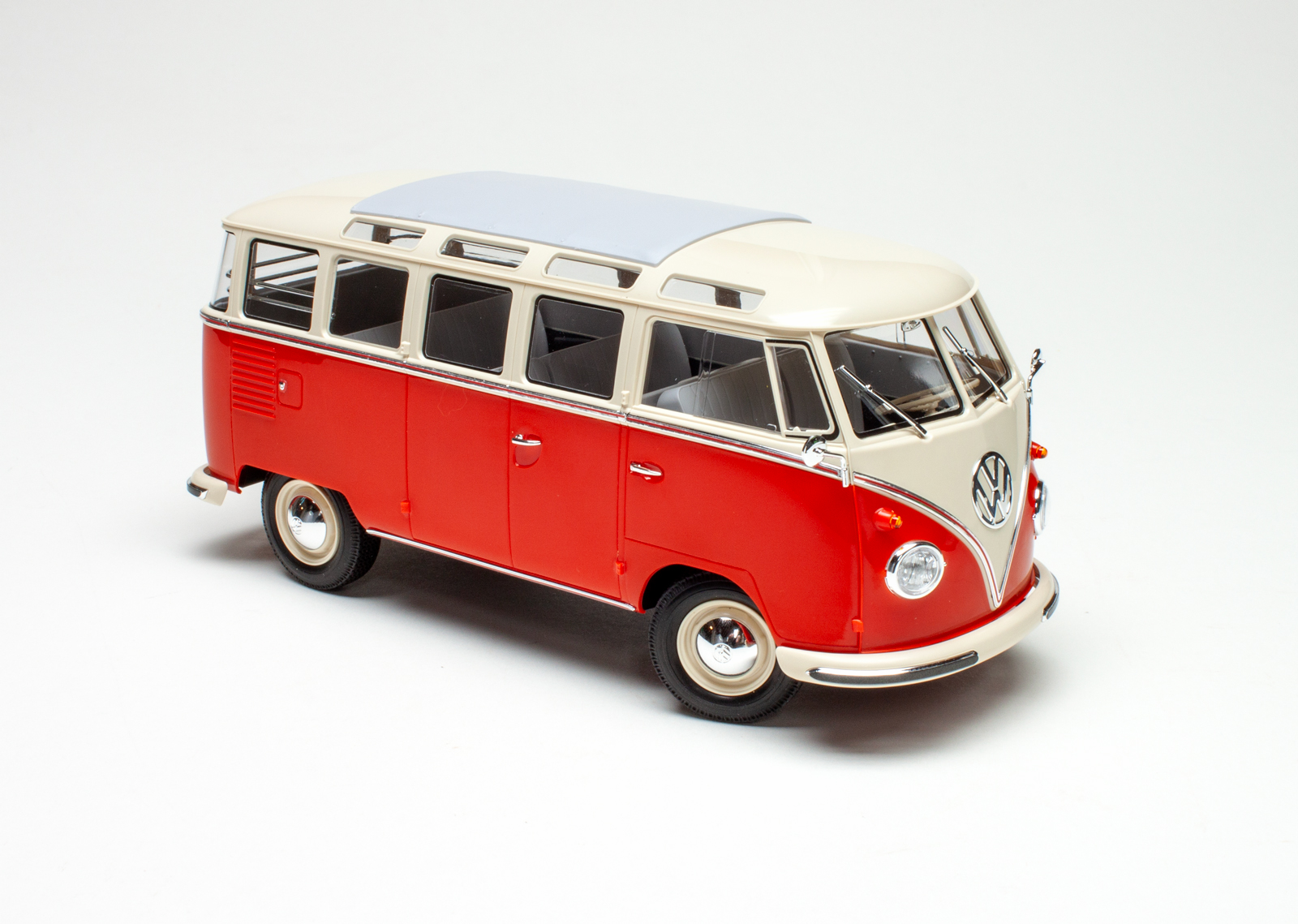 Tamiya Clic-Loc 1/24 scale Volkswagen Type 2 (T1) plastic model