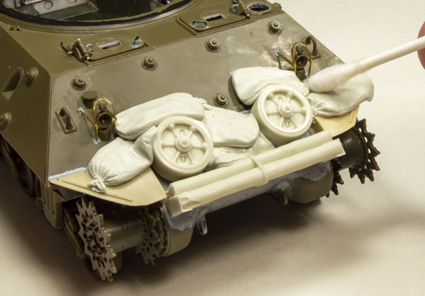 Create surface texture on AFVs with modeling putty