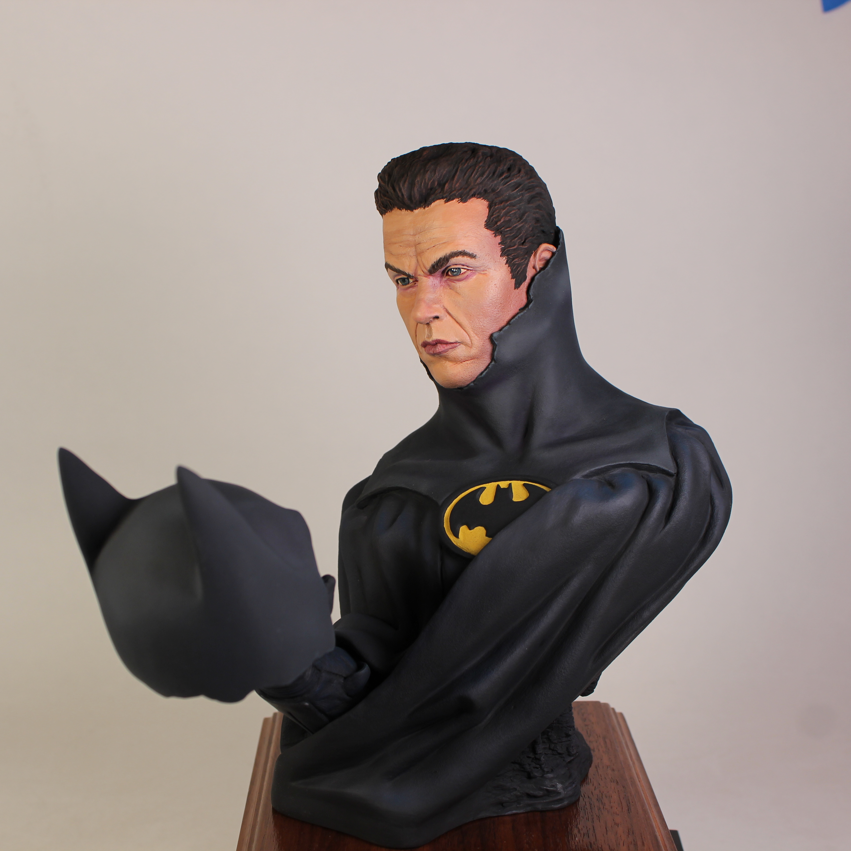 Painting the cowl and cape of scale model bust of Batman | FineScale  Modeler Magazine