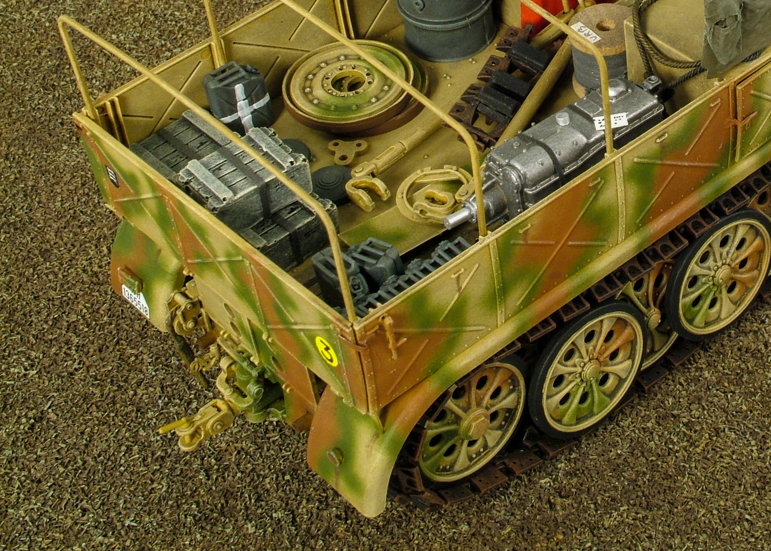 FSDDJ0625_05Truckbednoflagcropped