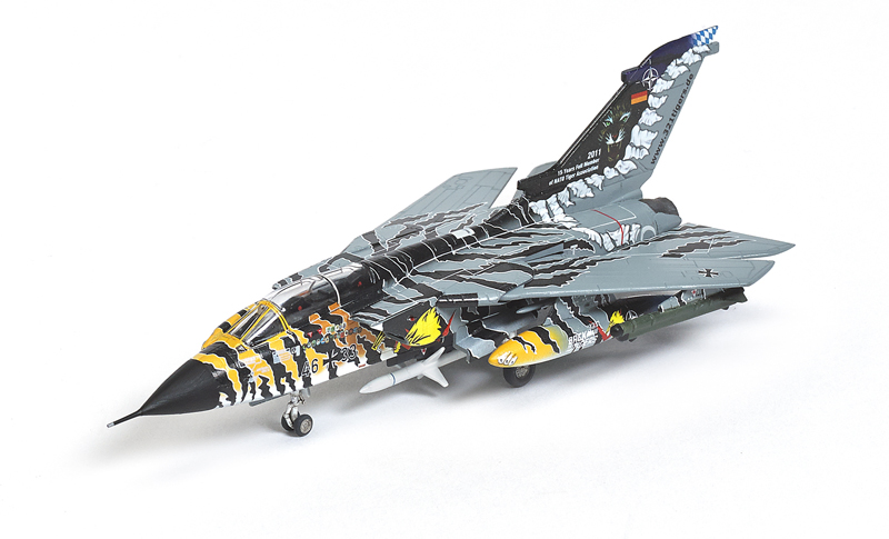 FSM-WB0214_RevellTornado_02