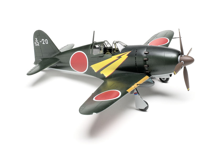 Hasegawa B2 J2 M3 "Jack" Japanese Navy Fighter model 1/72 