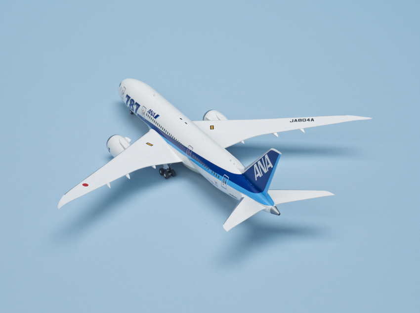 ANA Boeing 787-8スケールモデル 1:200 Amazon.com: Hasegawa 1/200 ANA B787-8 Plastic Model 16