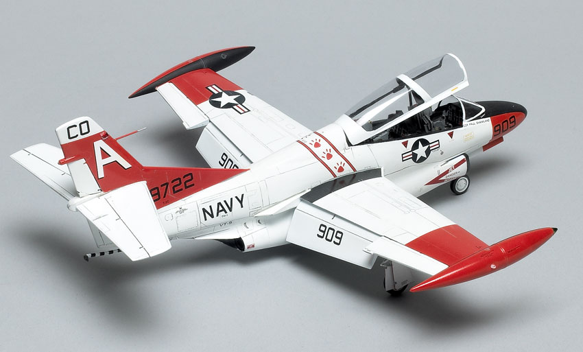 Twobobs 1/48 scale T-2C Buckeye | Finescale Modeler Magazine