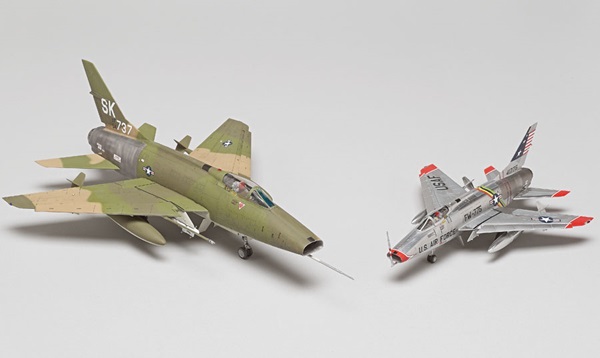 F-100F Super Sabre TRUMPETER 02246 1 /32ème maquette char promo F-100F Super Sabre TRUMPETER 02246 1 /32ème maquette char promo