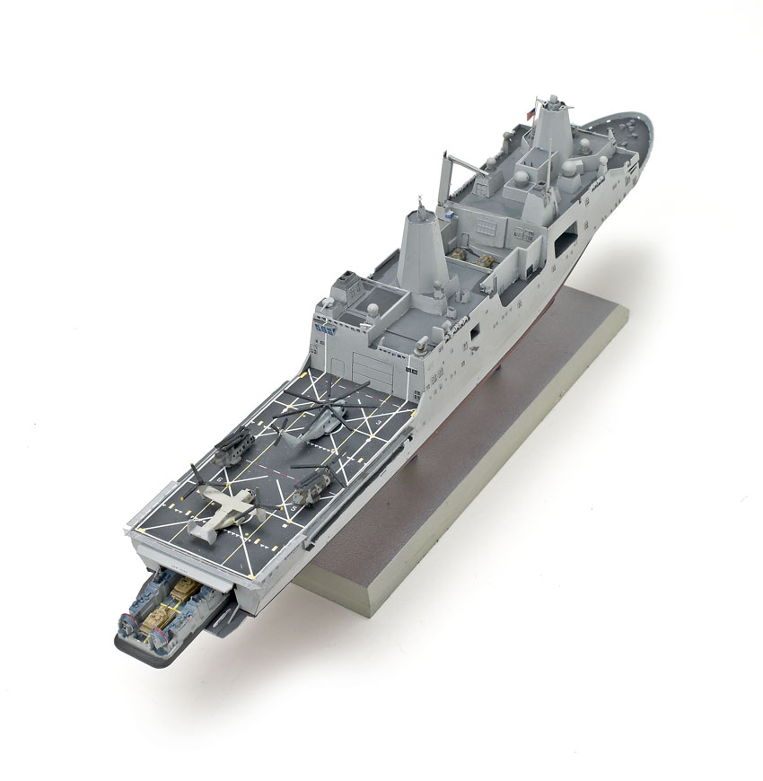 Cyber-hobby 1/700 scale USS New York LPD-21 | Finescale Modeler