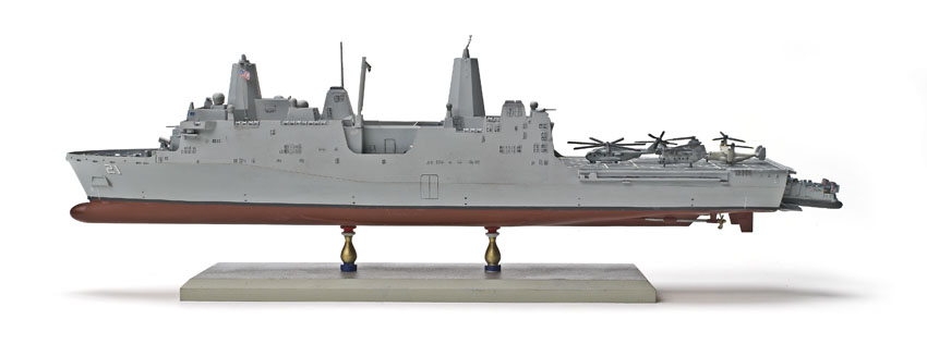 Dragon 7110 1/700 scale USS New York LPD-21  model kit 2019 