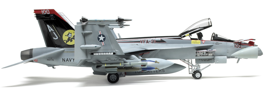 F/A-18F Super Hornet 1/32 スケール Trumpeter 1/32 scale F/A-18-E Super Hornet | Finescale Modeler