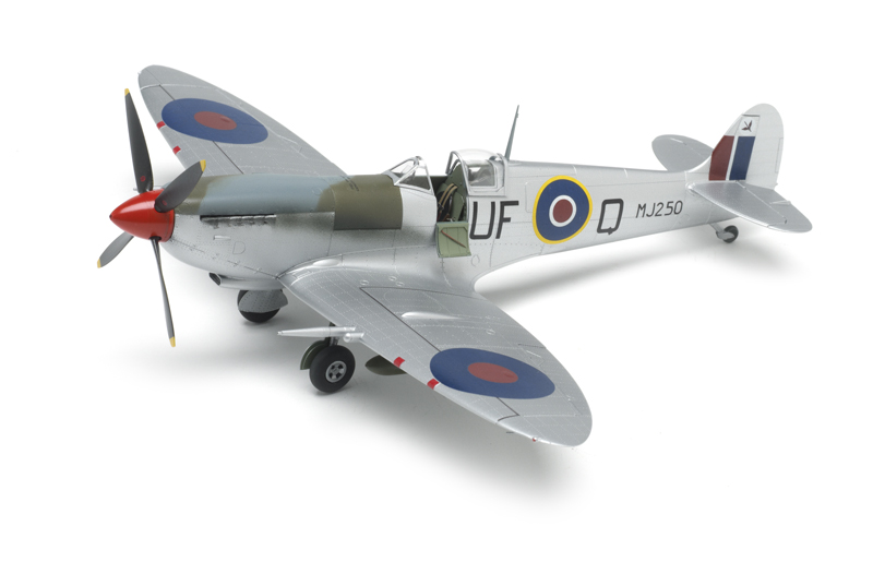Eduard_Spitfire08