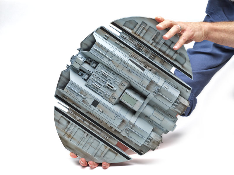 Moebius Models 1/32 scale Battlestar Galactica Cylon Raider