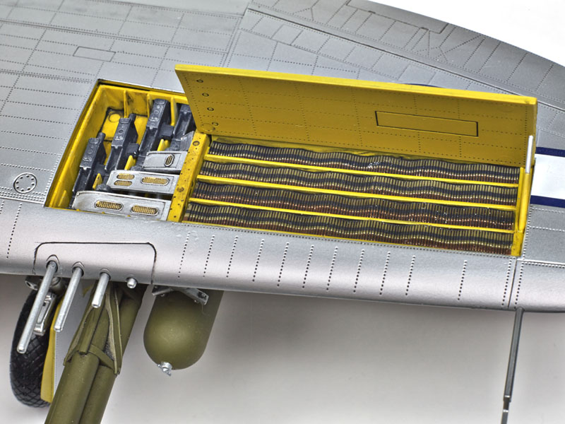 FSM-WB0115_Kinetic_P47D_Thunderboldt_07