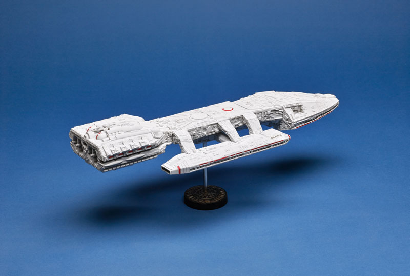 Moebius Models 942 Battlestar Galactica Model Kit Classic Version All New Kit 