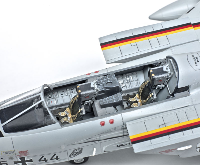 FSM-WB0215_Revell_Tornado_01