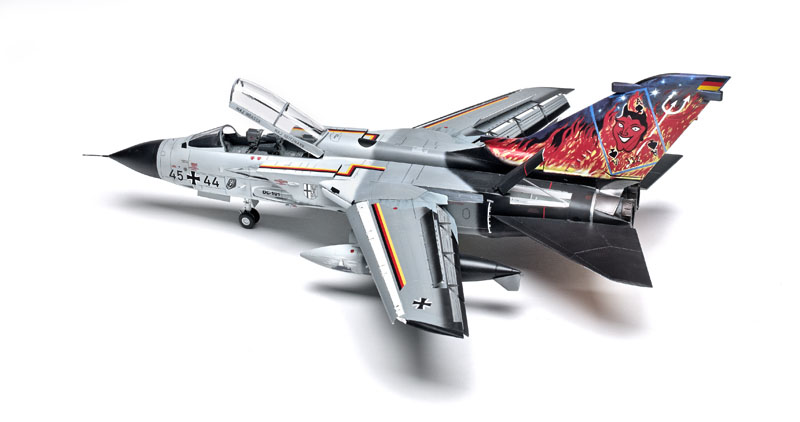 FSM-WB0215_Revell_Tornado_05